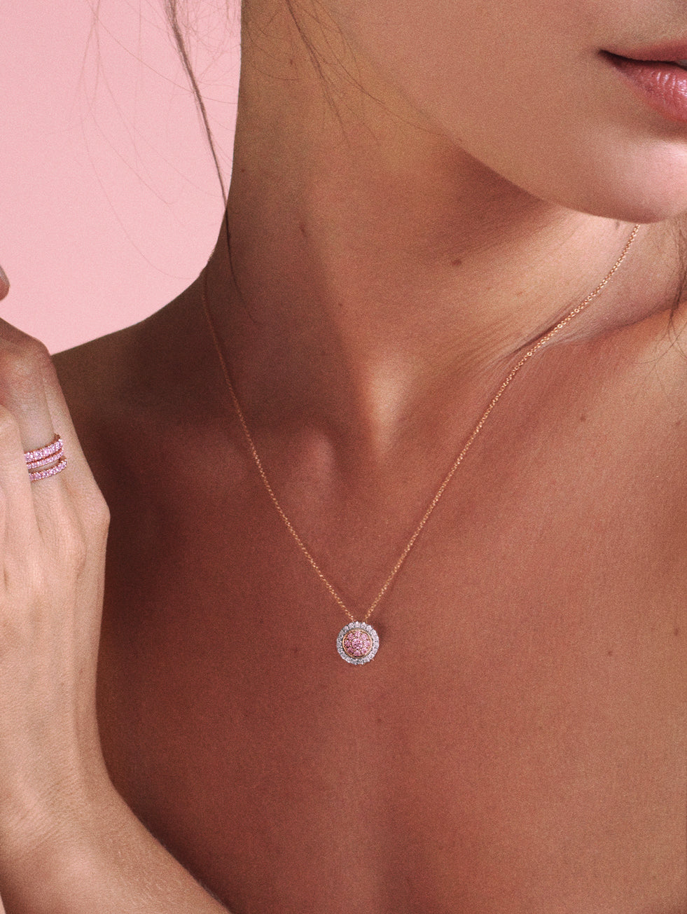 Woman wearing J Fine Argyle Pink™ Diamond Double Halo Necklace